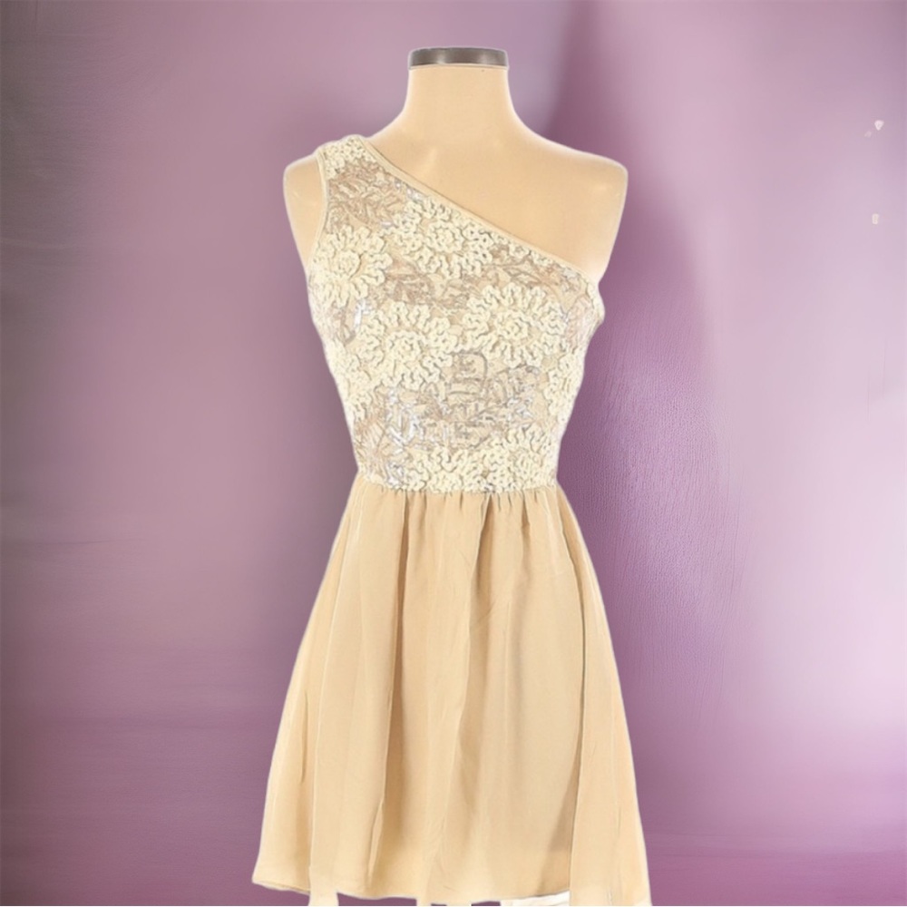 2 hearts’ Off the shoulder boutique dress - Picture 1 of 3